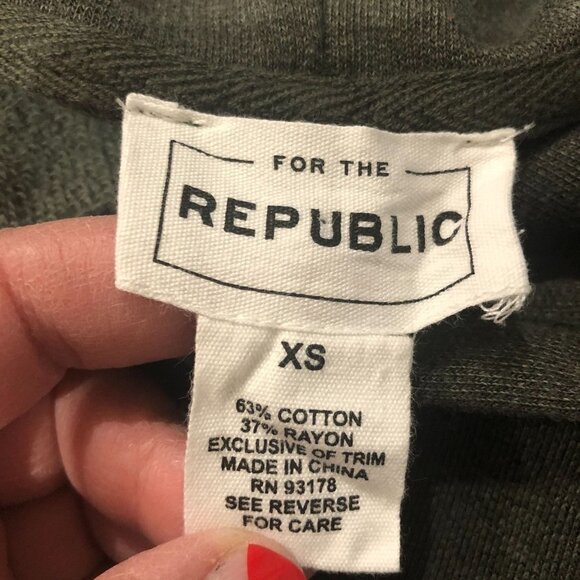 For The Republic Gray Hooded Pullover Love is Love Sweat Shirt Top XS - Picture 6 of 6